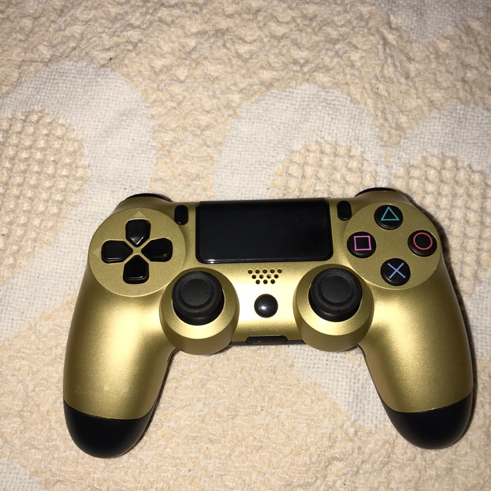 Golden ps4 controller